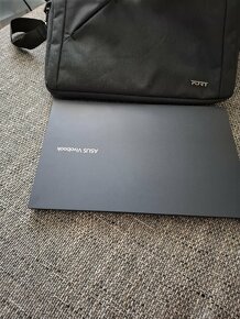 ASUS Vivobook 15 X1502ZA-EJ603W top stav - 3