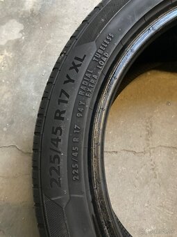 225/45 R17 - 3