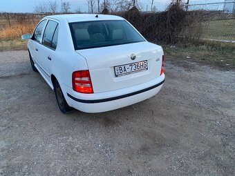 Škoda fabia 1.4 sedan  16 v - 3