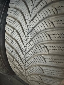 Predám zimné pneumatiky Hankook 205/55 r16 - 3