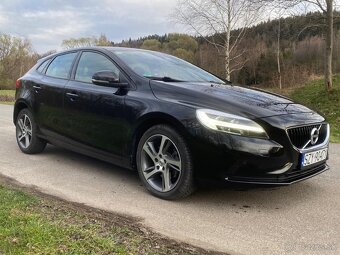 Volvo v40 - 3