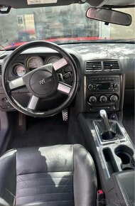 2011 Dodge Challenger 5,7L V8 manual - 3