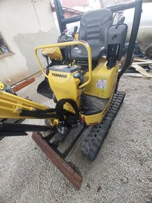 Minibager yanmar vio12 - 3