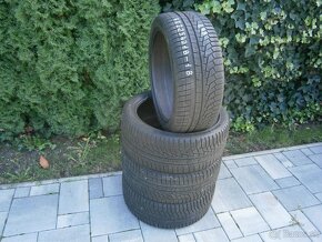 Predám 4x zimné pneu Hankook 225/40 R18 92VXL - 3