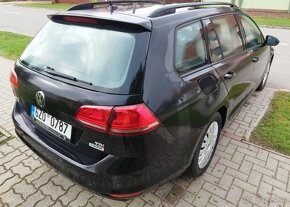 Volkswagen Golf 1,6 TDI DSG nafta automat 77 kw - 3