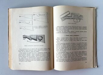 POĽOVNÍCTVO - 85 ročná kniha o poľovníctve - 3