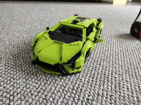 Predám veľké lego LAMBO Mould King - 3