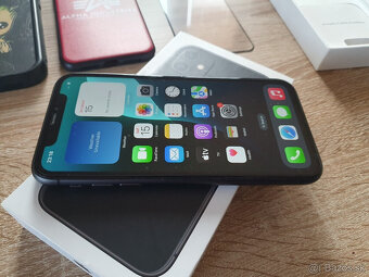 Apple iPhone 11 64GB Black - 3