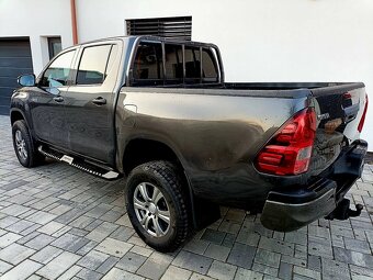 TOYOTA HILUX 2.4DI-D - PREDAJ AJ NA SPLÁTKY - 3