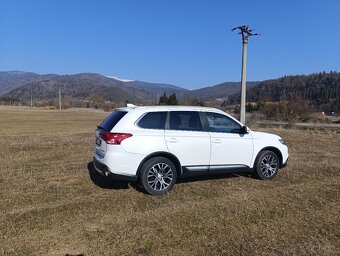 Mitsubishi Outlander 7miestne - 3