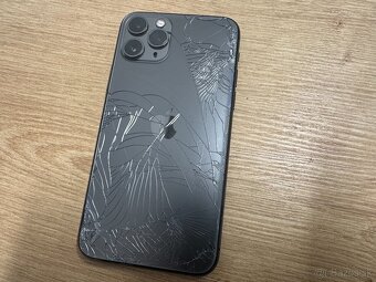 Predám Apple iPhone 11 Pro Grey 64GB komická sivá - 3