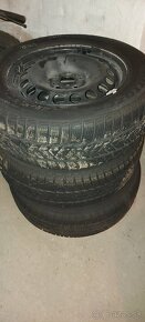 Predam zimne pneu. na diskoch 215/60R16 - 3