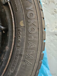 Plechové disky s puklicami Toyota Yaris 185/60 R15 84T - 3