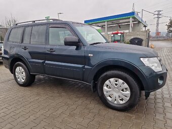 Predám Mitsubishi Pajero 3.2DI-D 147 KW manuál r.v.2012 - 3