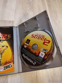 Predám hru FIFA Street 2 - PS2 - 3