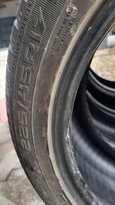 225/45r17 - 3