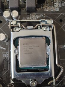 Intel Core i5 4590. - 3