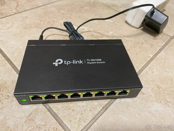 TP-Link TL-SG108E 8 portovy manazovatelny gigabit switch - 3