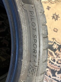 Letne Michelin 225/40 r18 - 3