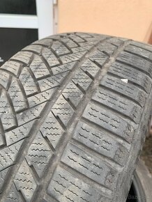 245/45R18 - 3