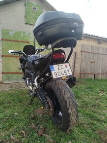 Yamaha fz1 - 3