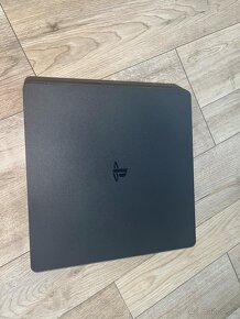 playstation 4 slim Prosím vás, aby ste sa posunuli nadol - 3