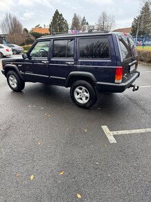 Jeep Cherokee XJ 4.0 Sport - 3