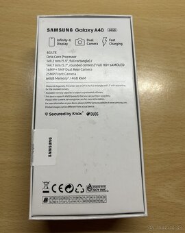 Samsung A40 - 3