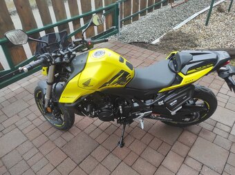 Honda Hornet 750 - 3