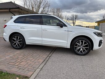 Volkswagen Touareg 3.0 V6 TDI R-Line 4Motion BLACK OPTIK - 3