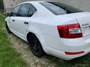 Predám ľahko poškodenú Škoda Octavia 1.4tsi CNG RV 2016 - 3