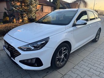 Hyundai i30 1.5 Turbo benzin MHEV -len 20tis km - 3