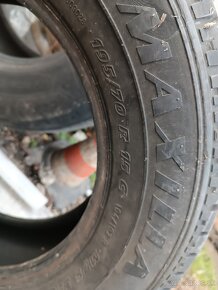 Pneu 195/70 R 15 c - 3