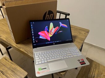 15.6"/HP/Notebook/Ryzen 7/32GB RAM DDR4/2TB NVMe SSD - 3