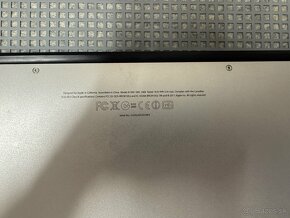 Apple MacBook Air A1369 - 3