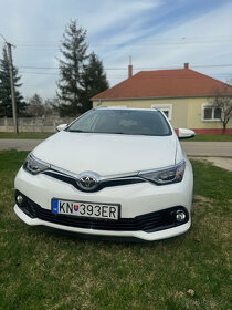 Toyota Auris Tourer - 3