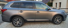 Mitsubishi  Outlander  2.2 DI-D 110 KW 2016 - 3