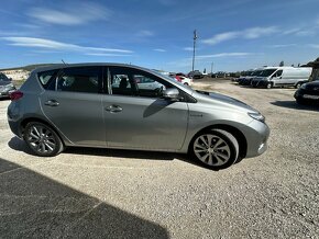 Toyota Auris 1.8 I VVT-i Hybrid AT - 3