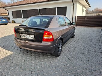 Opel Astra 1,4 16V benzín - 3