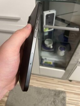 Apple iPhone 16 Plus 128GB Čierny - 3