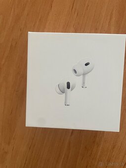 Apple AirPods Pro - 3