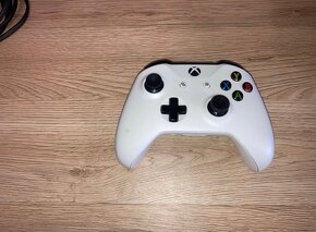 Xbox One S 1Tb + príslušenstvo + 6 hier - 3