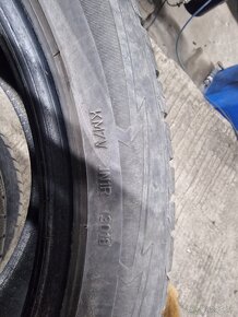 275/45 r20 - 3