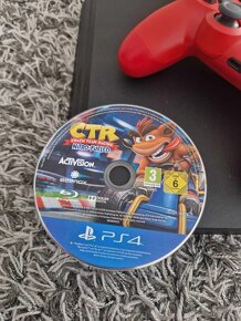 Predám Ps4 Pro 1Tb + 2x gamepad - 3