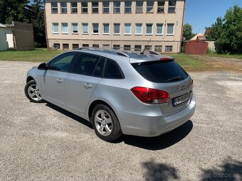 Chevrolet Cruze Combi 1.6 benzín 86kw - 3