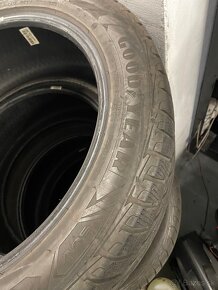 Zimné pneu Goodyear UltraGrip 275/45 R20 110V - 3