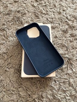 Apple iPhone 16 Pro Silicone Case Denim - 3