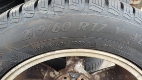 Nissan originál 215/60R17 - 3