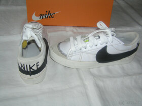 Pekné tenisky  Nike Blazer Low 77 Jumbo - 3