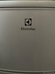 Predám chladničku s mrazničkou Electrolux - 3